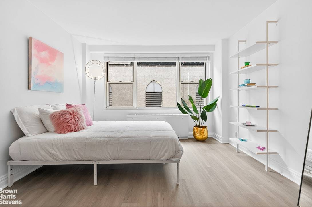 Manhattan, NY 10021,520 E 72ND Street #4J