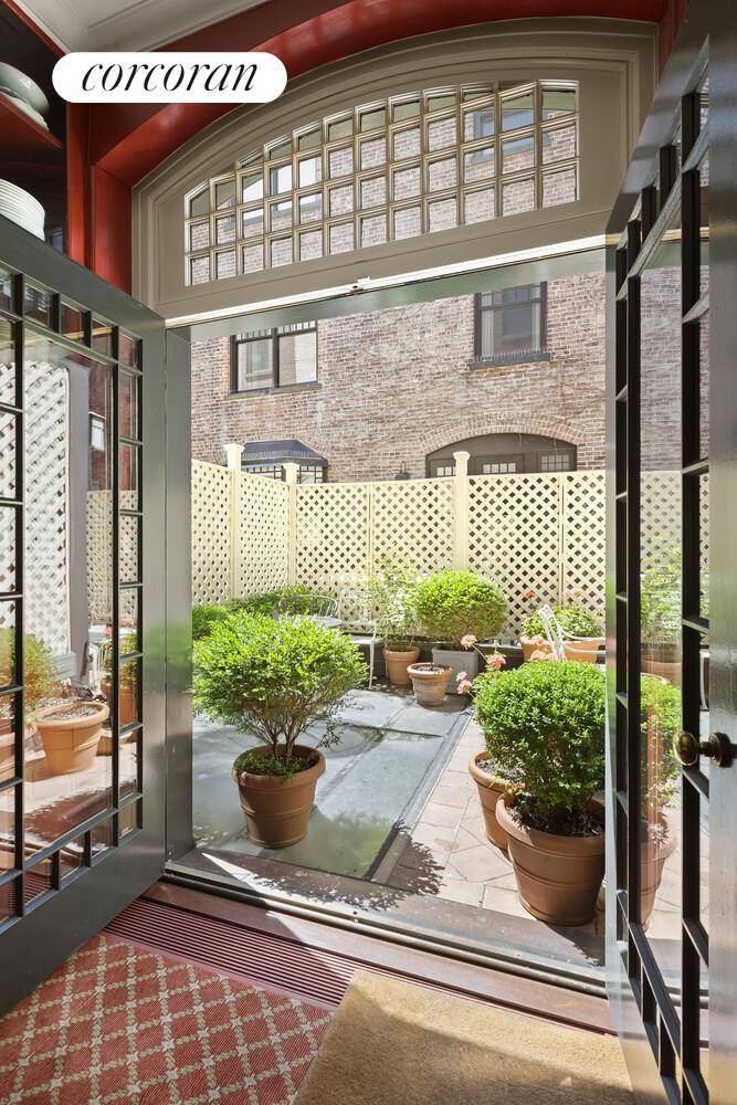 Manhattan, NY 10028,148 E END Avenue