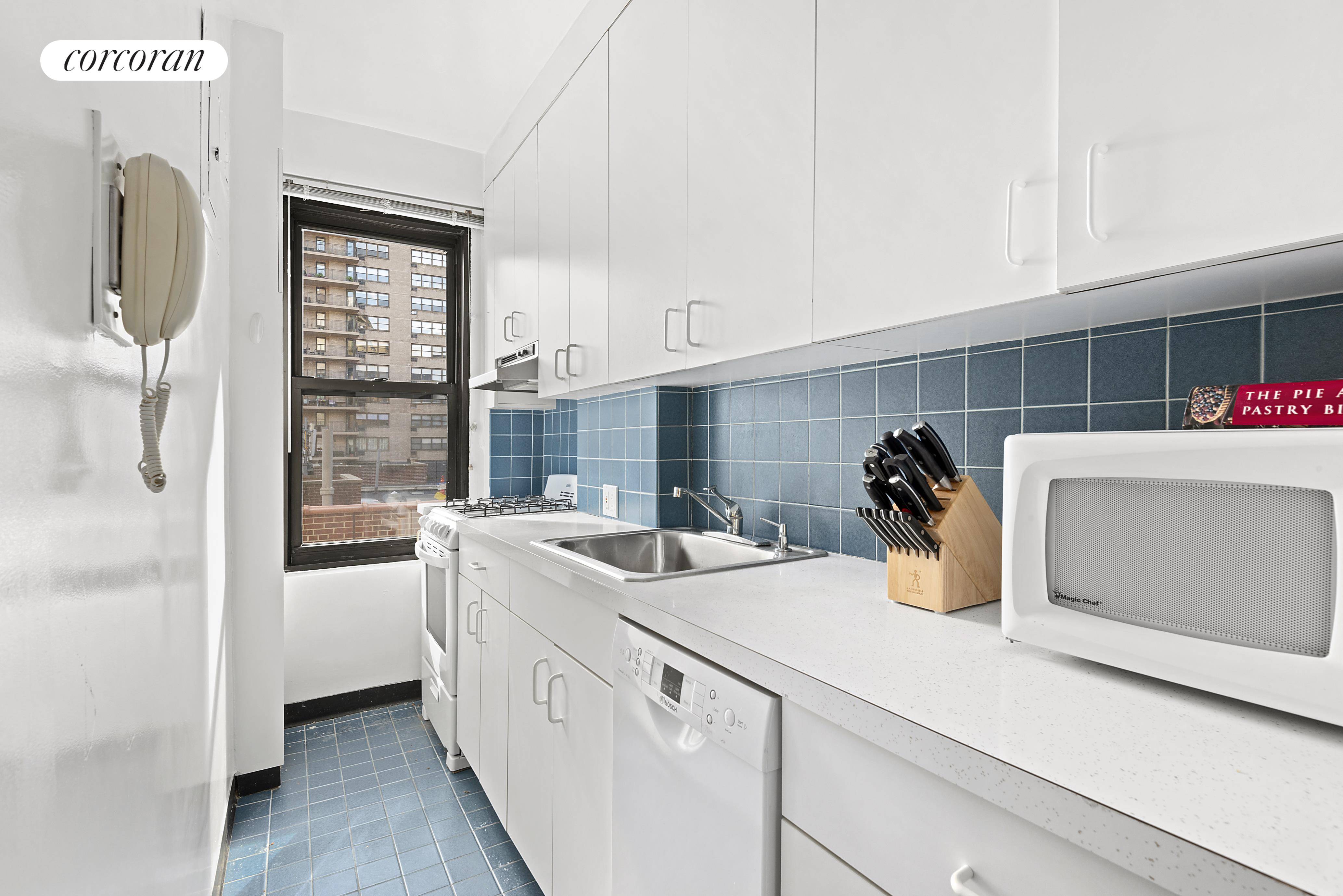 Manhattan, NY 10023,235 W END Avenue #8B