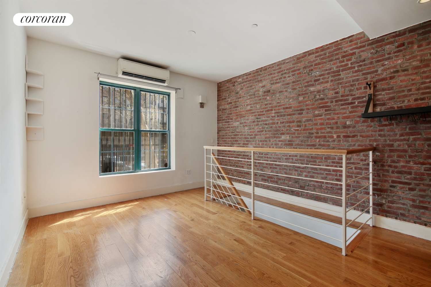 Brooklyn, NY 11213,943 St Marks Avenue #1B