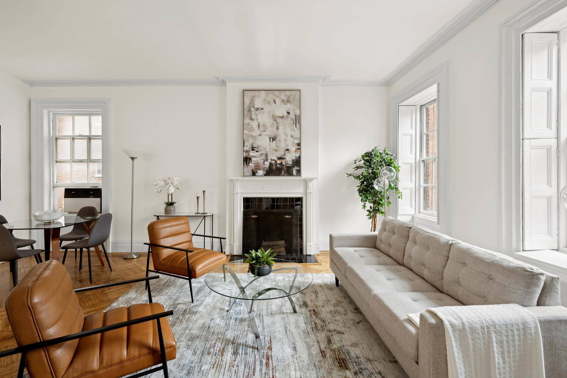 Manhattan, NY 10003,31 GRAMERCY Park S #3B