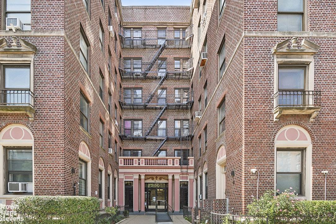 Brooklyn, NY 11230,1212 OCEAN Avenue #6E