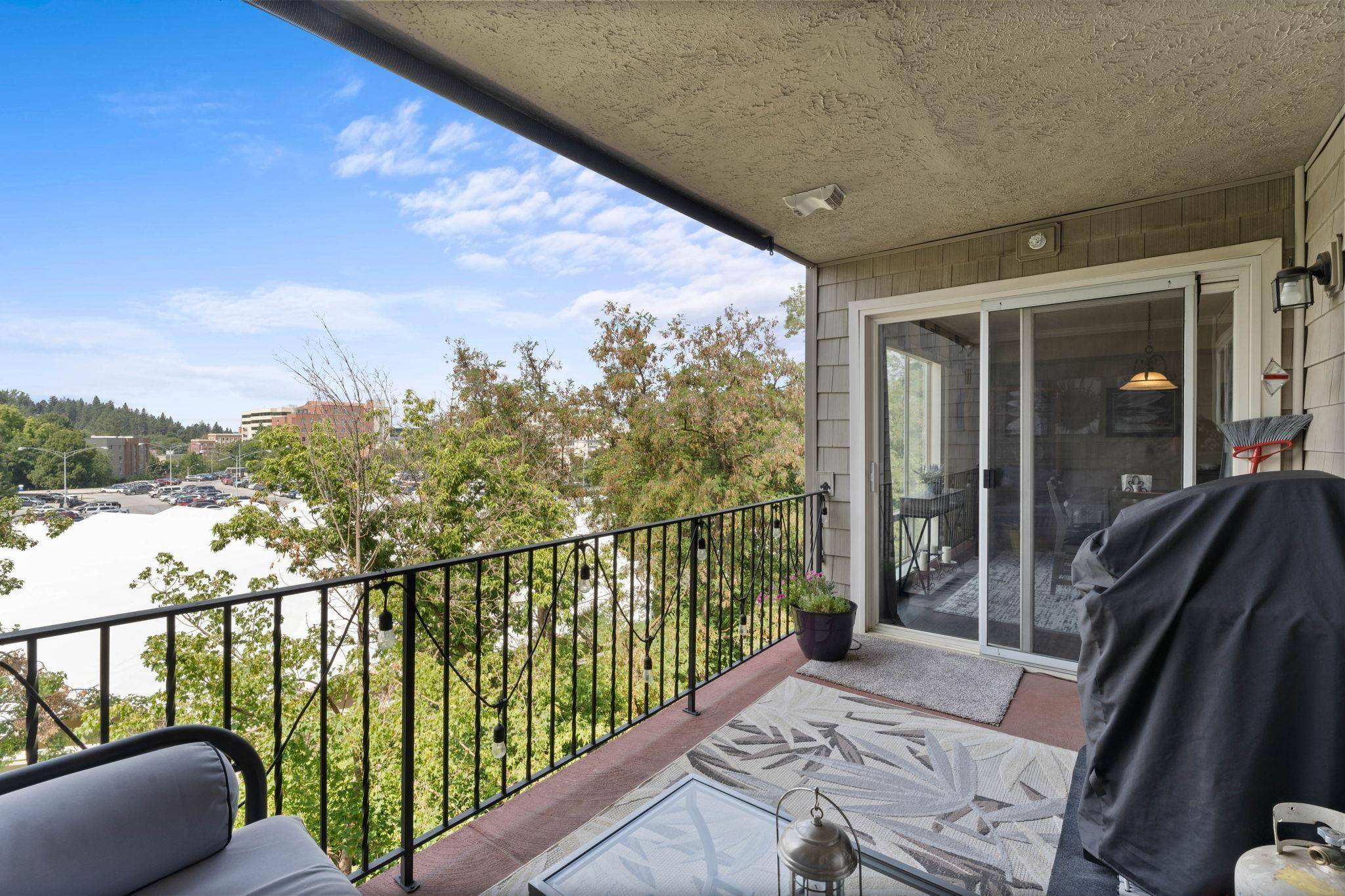 Spokane, WA 99202,930 S Cowley St #Unit 302