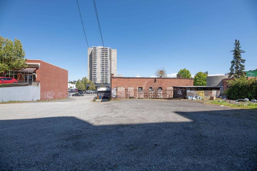 Spokane, WA 99201,209 - 215 W Main St