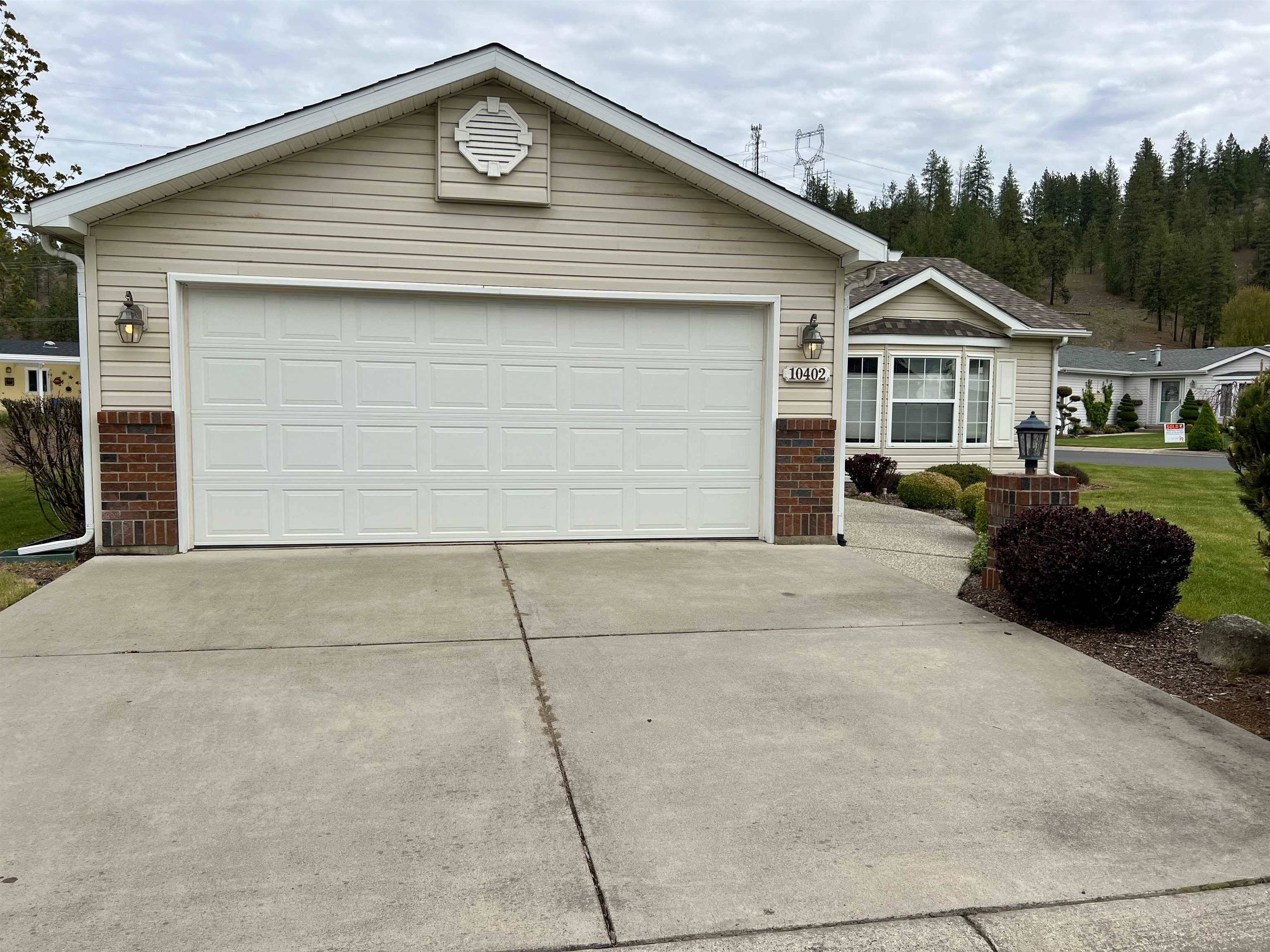Nine Mile Falls, WA 99026,10402 N JIMMY Dr