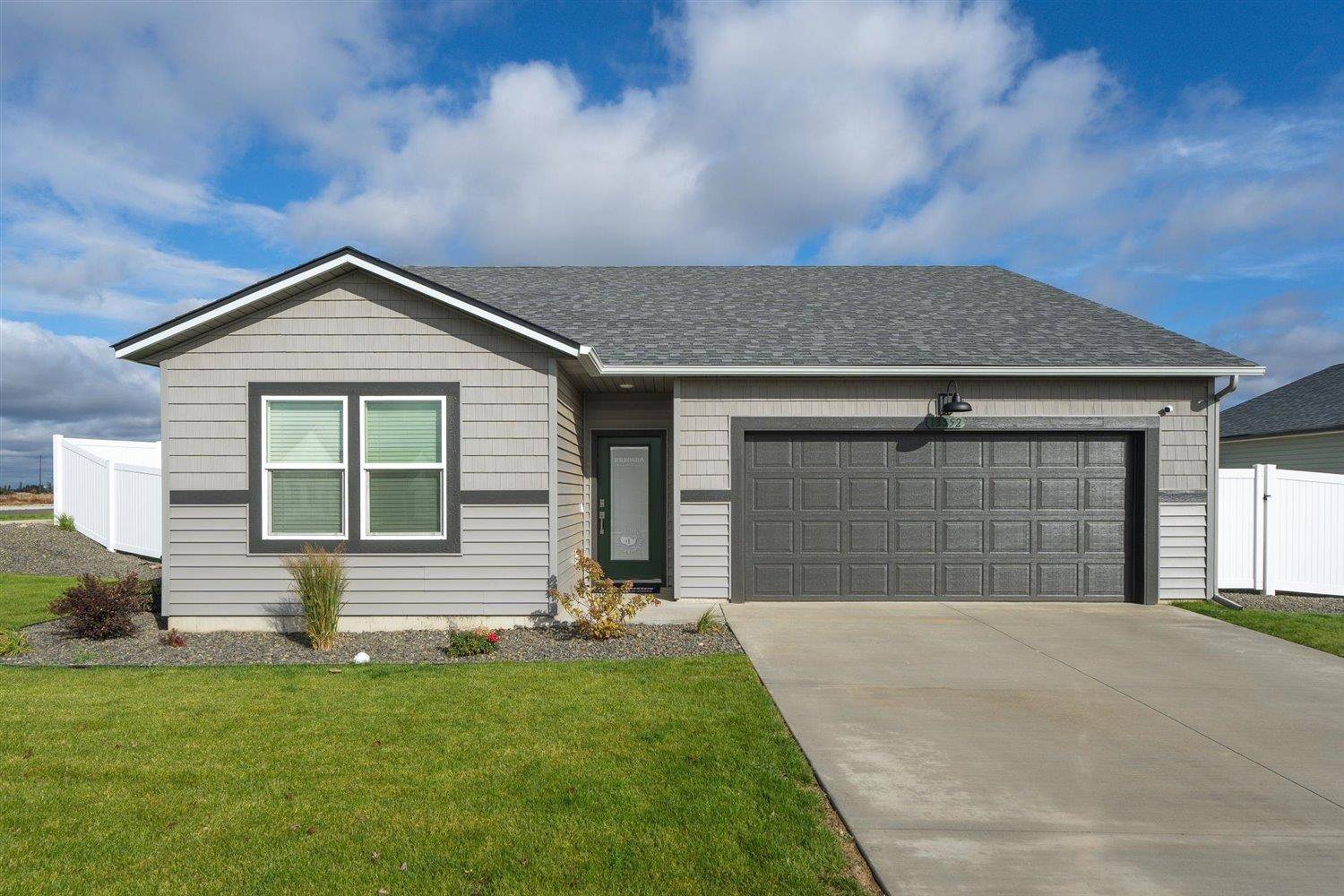 Deer Park, WA 99006,221 S Winesap Ave