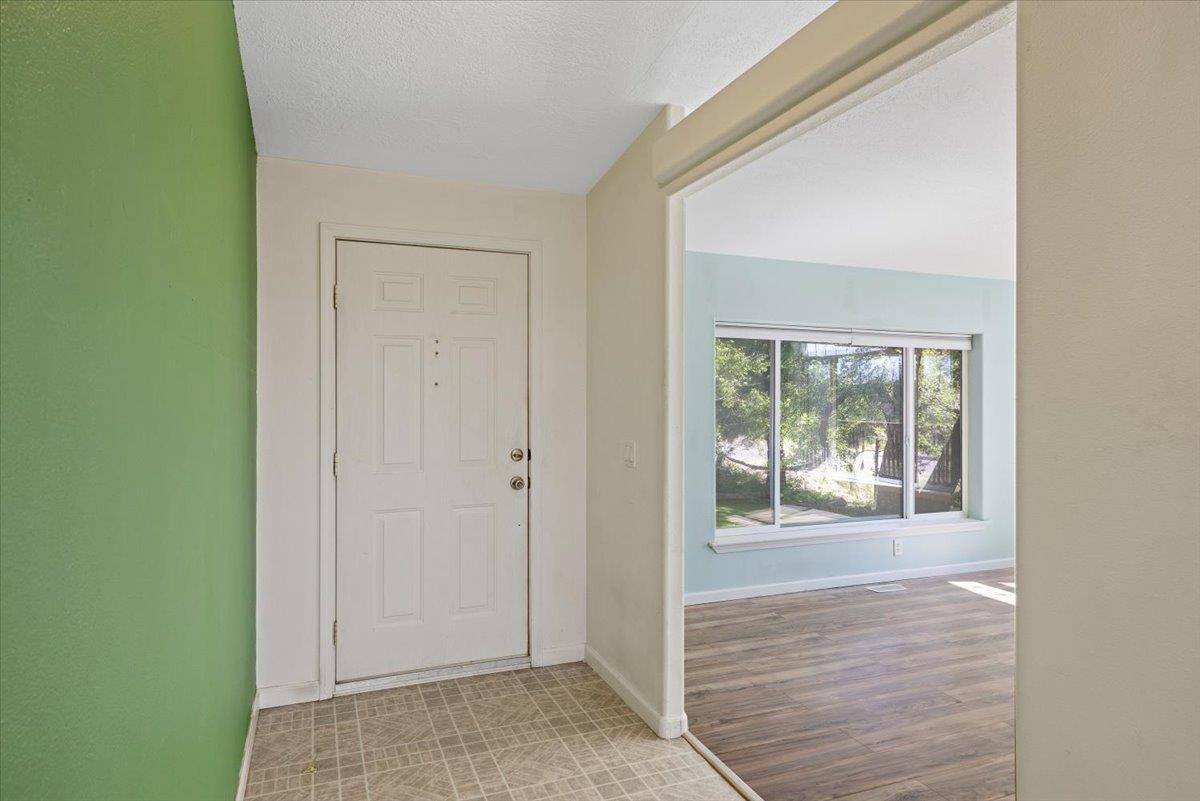 Medical Lake, WA 99022,16413 W Lakeside Dr