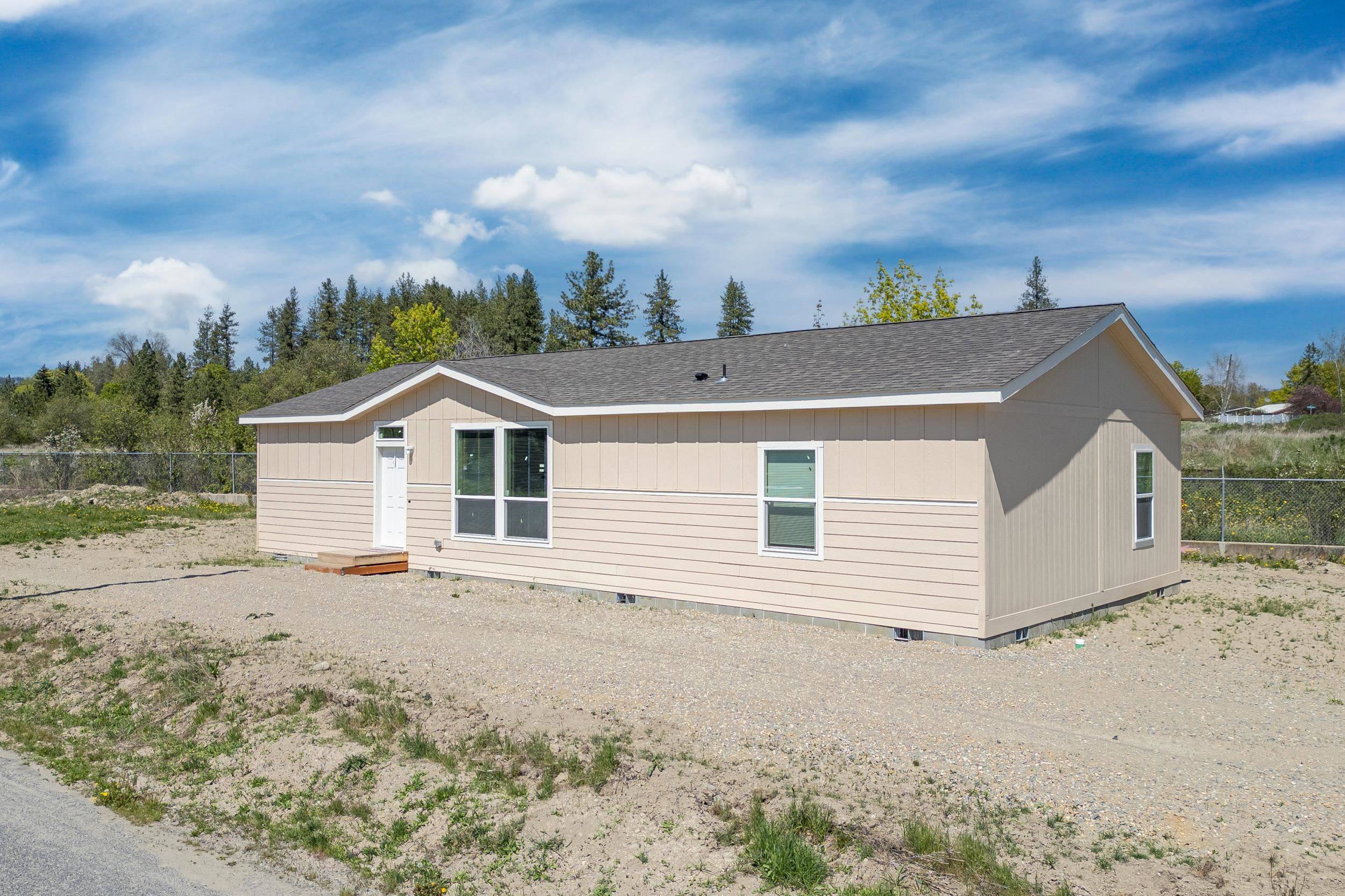 Chewelah, WA 99109,906 W Valley Ave