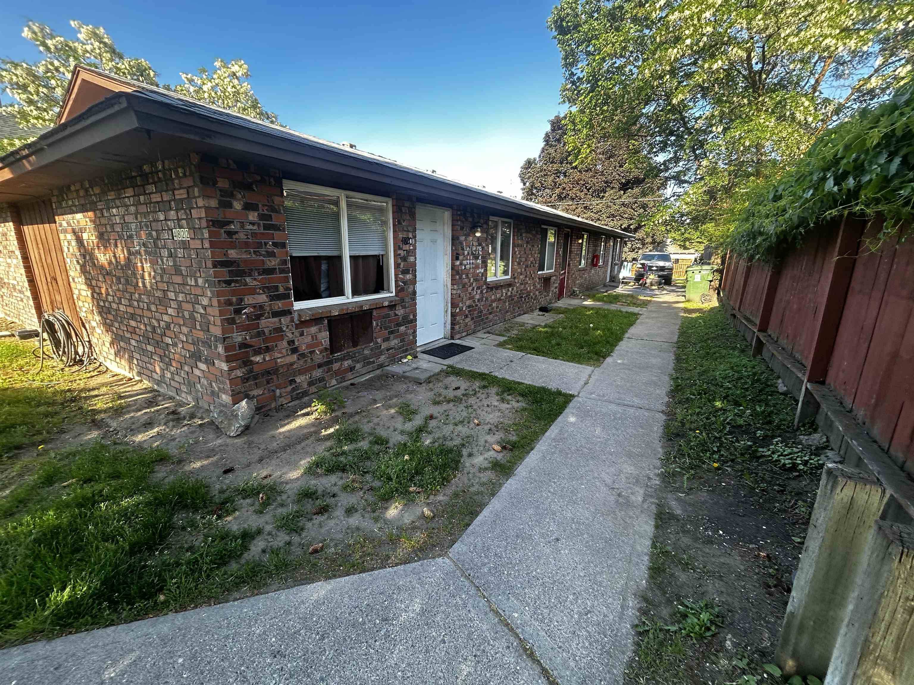 Spokane, WA 99207,4822 N Lee St