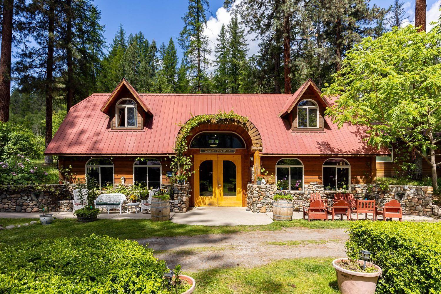 Kettle Falls, WA 99141,3752 Vineyard WAY