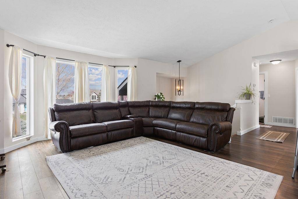 Greenacres, WA 99016,1134 S Moen St