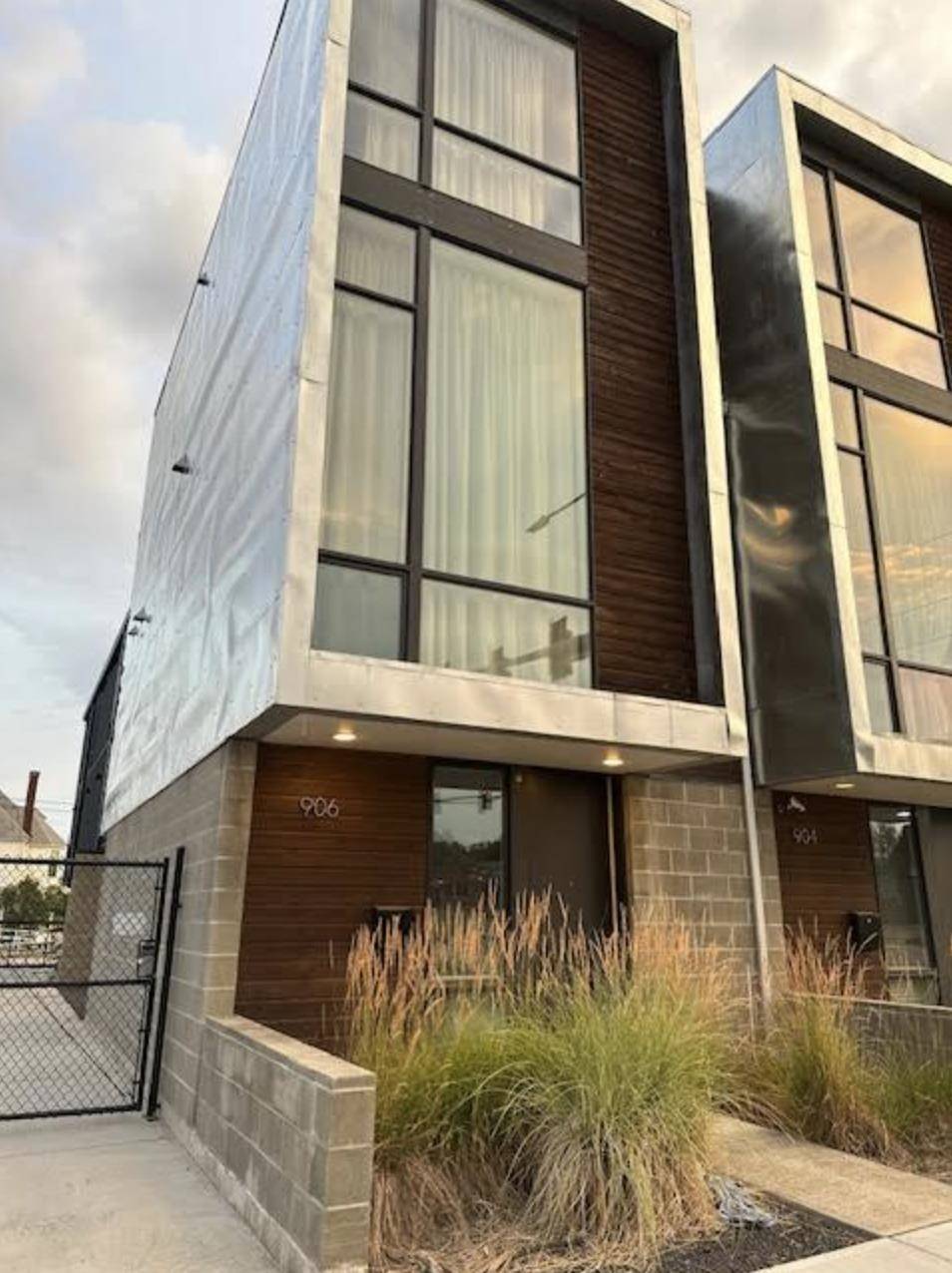 Spokane, WA 99207,904/906 E Indiana Ave