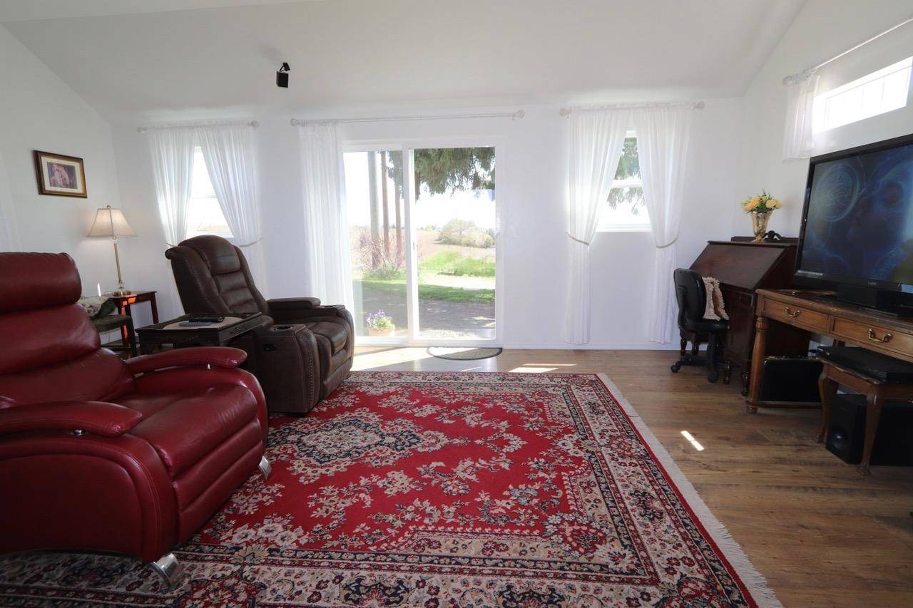 Tekoa, WA 99033,452 Prince Rd