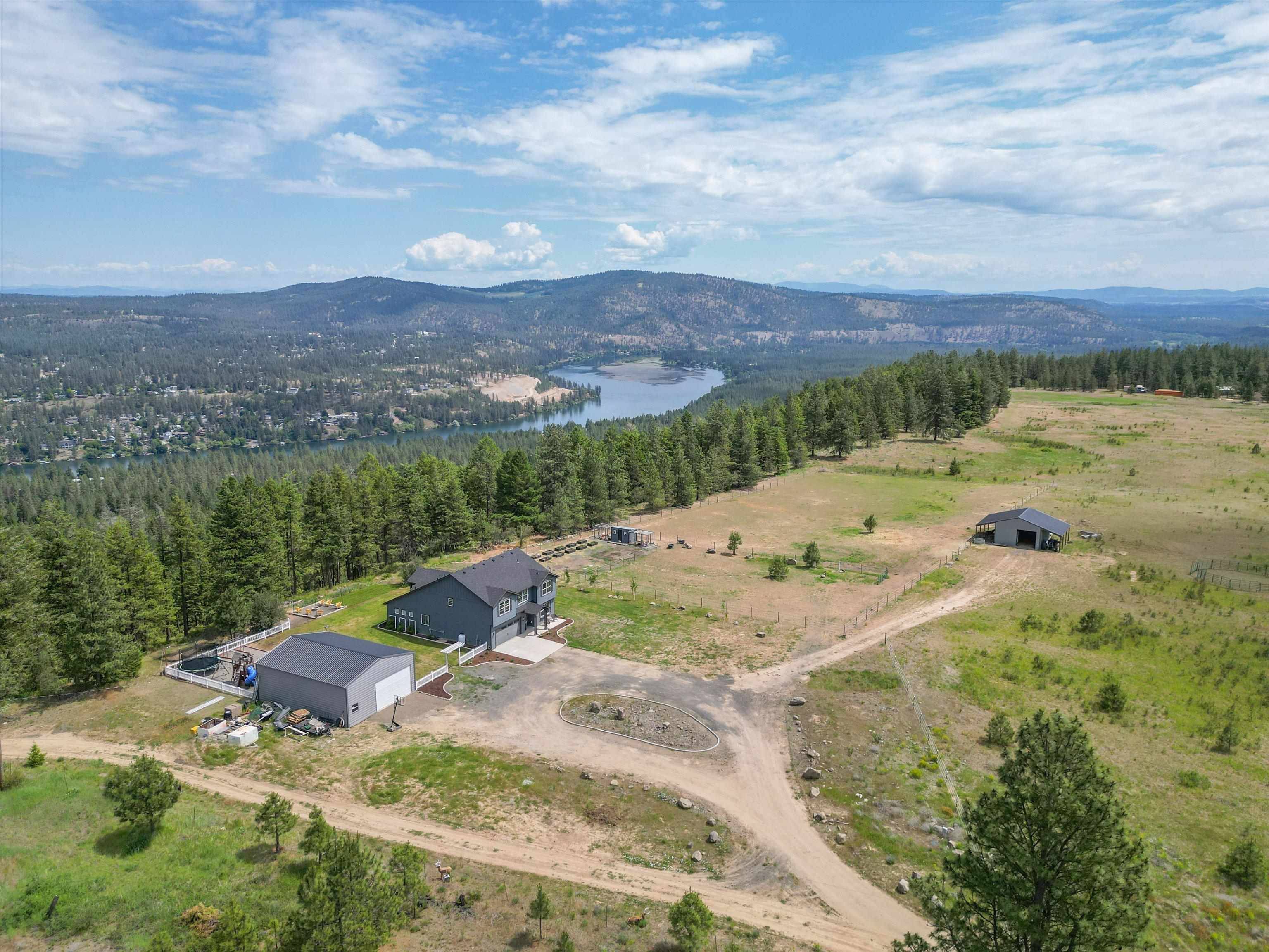 Nine Mile Falls, WA 99026,13616 W Pine Bluff Rd