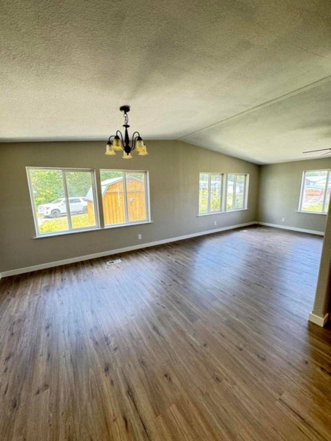 Metaline Falls, WA 99153,106 B South Ave