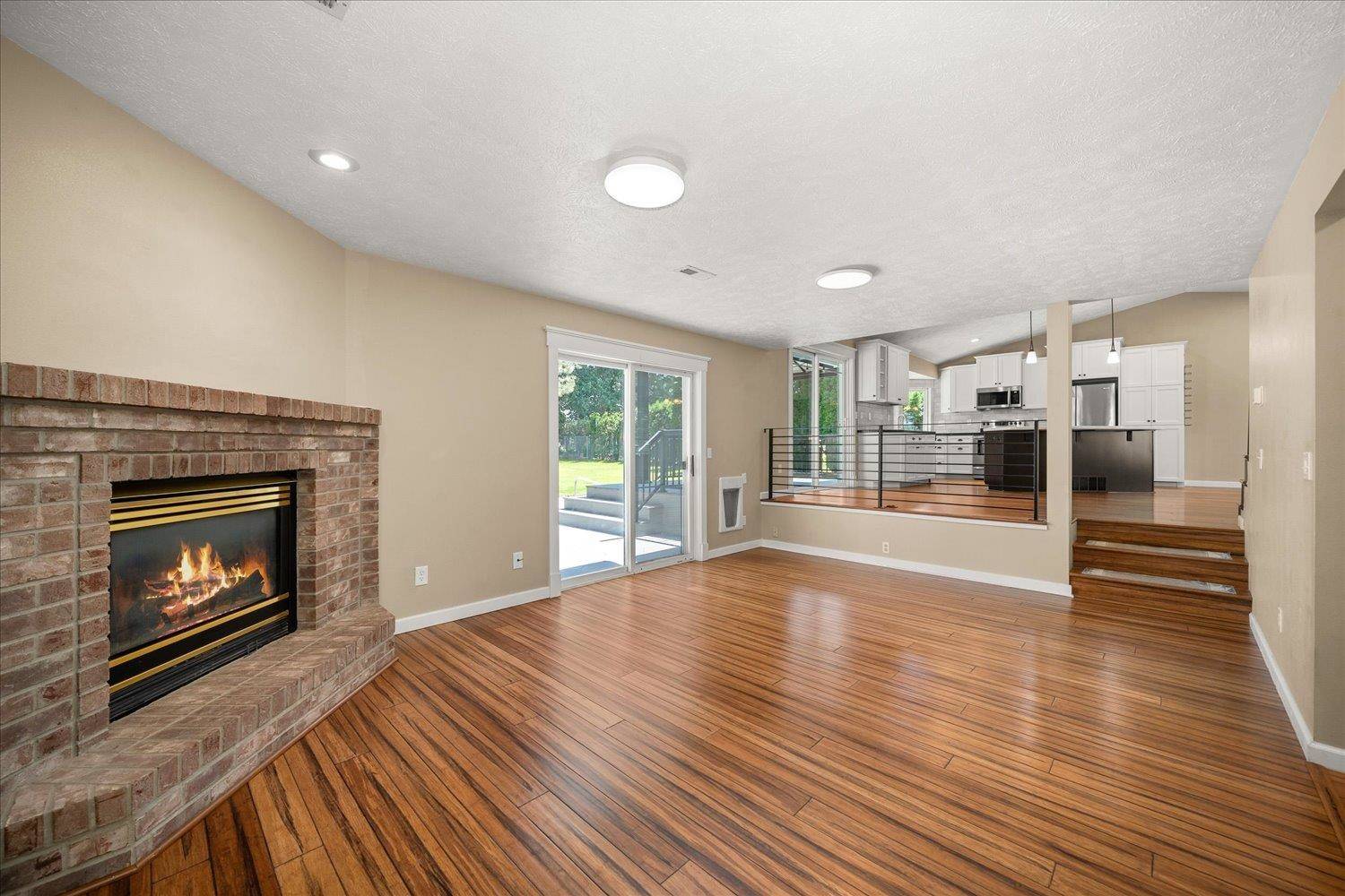 Mead, WA 99021,15726 N Freya St