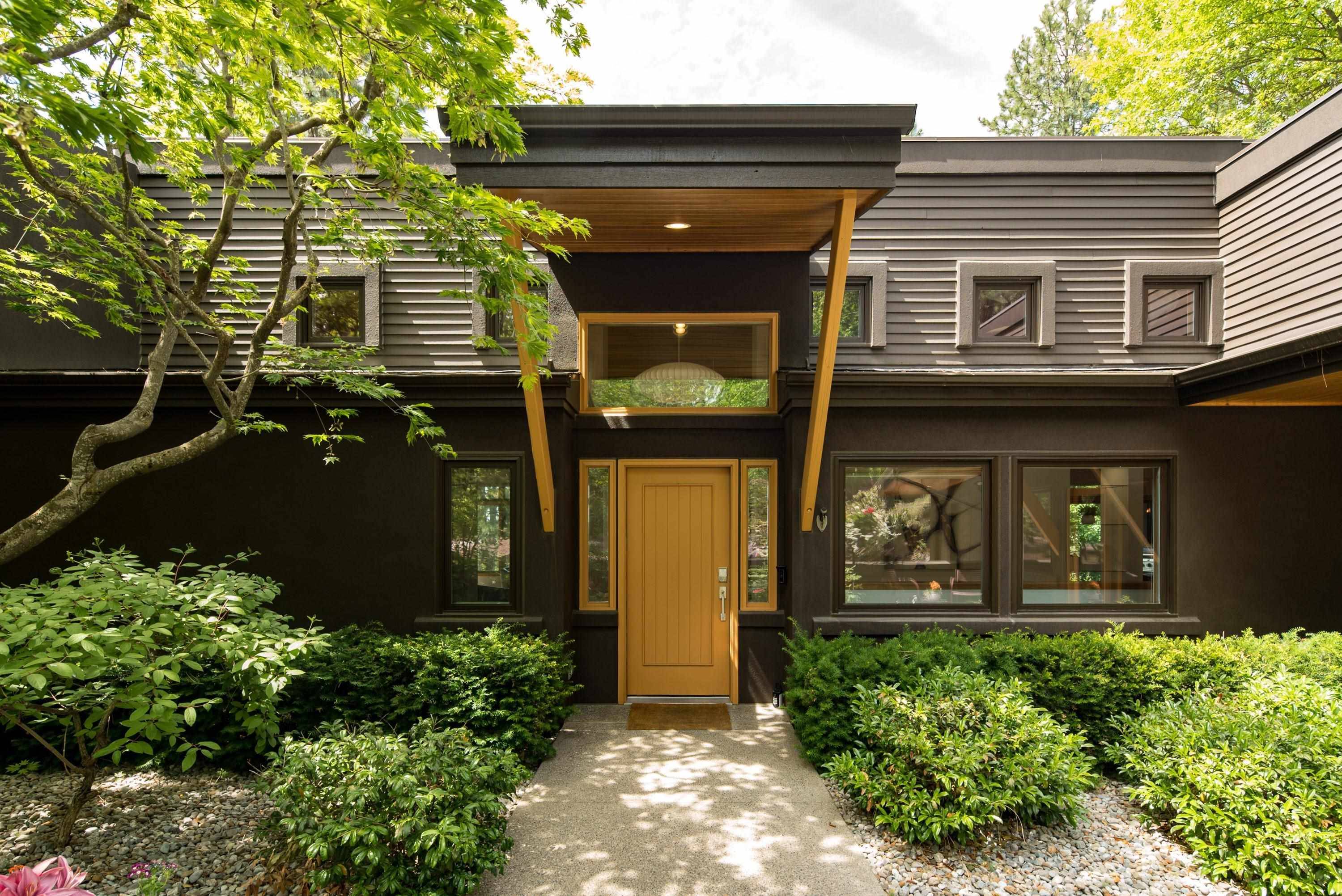 Spokane, WA 99223,6414 S Helena St