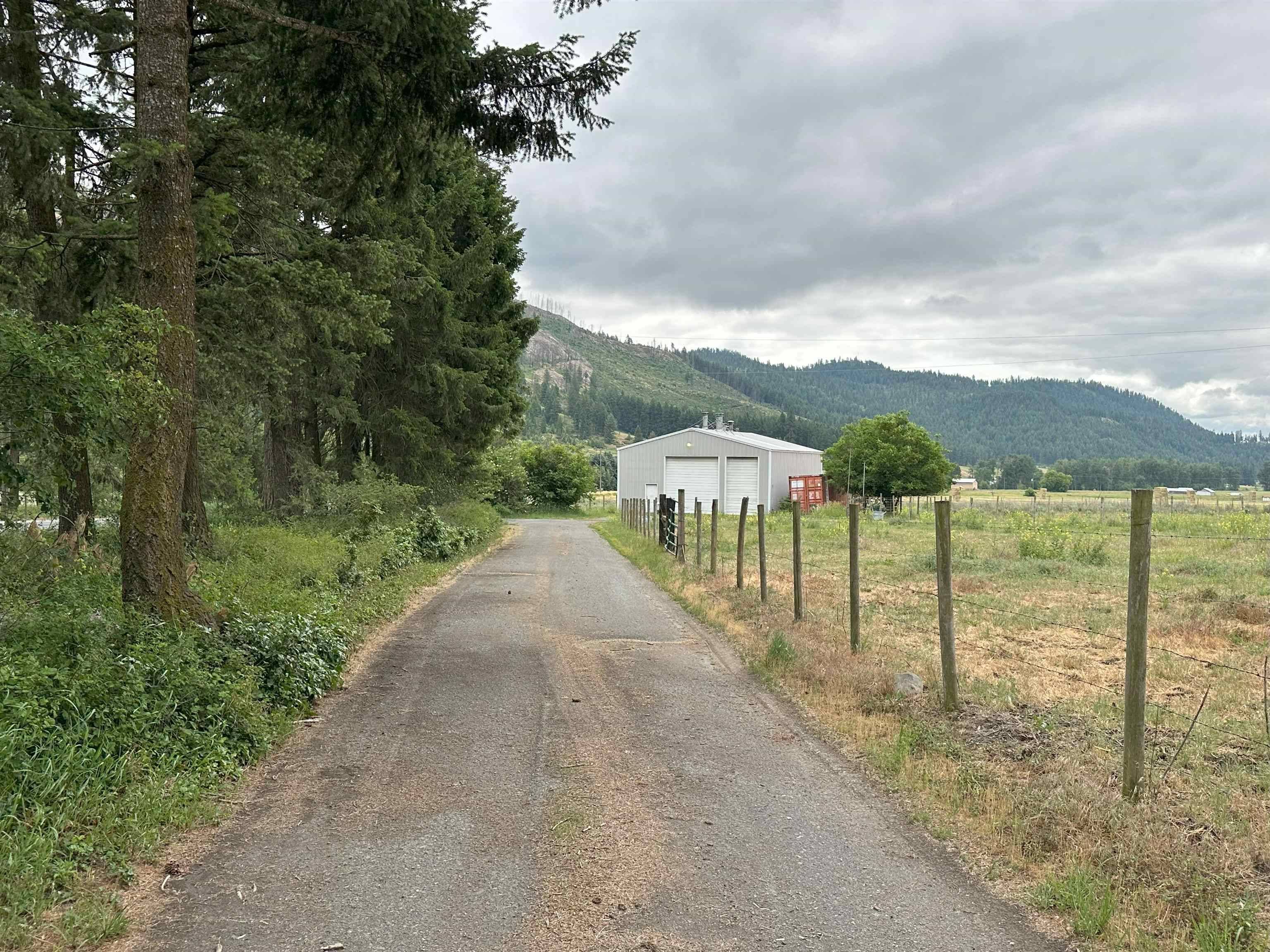 Colville, WA 99114,501 A Williams Lake Rd Rd