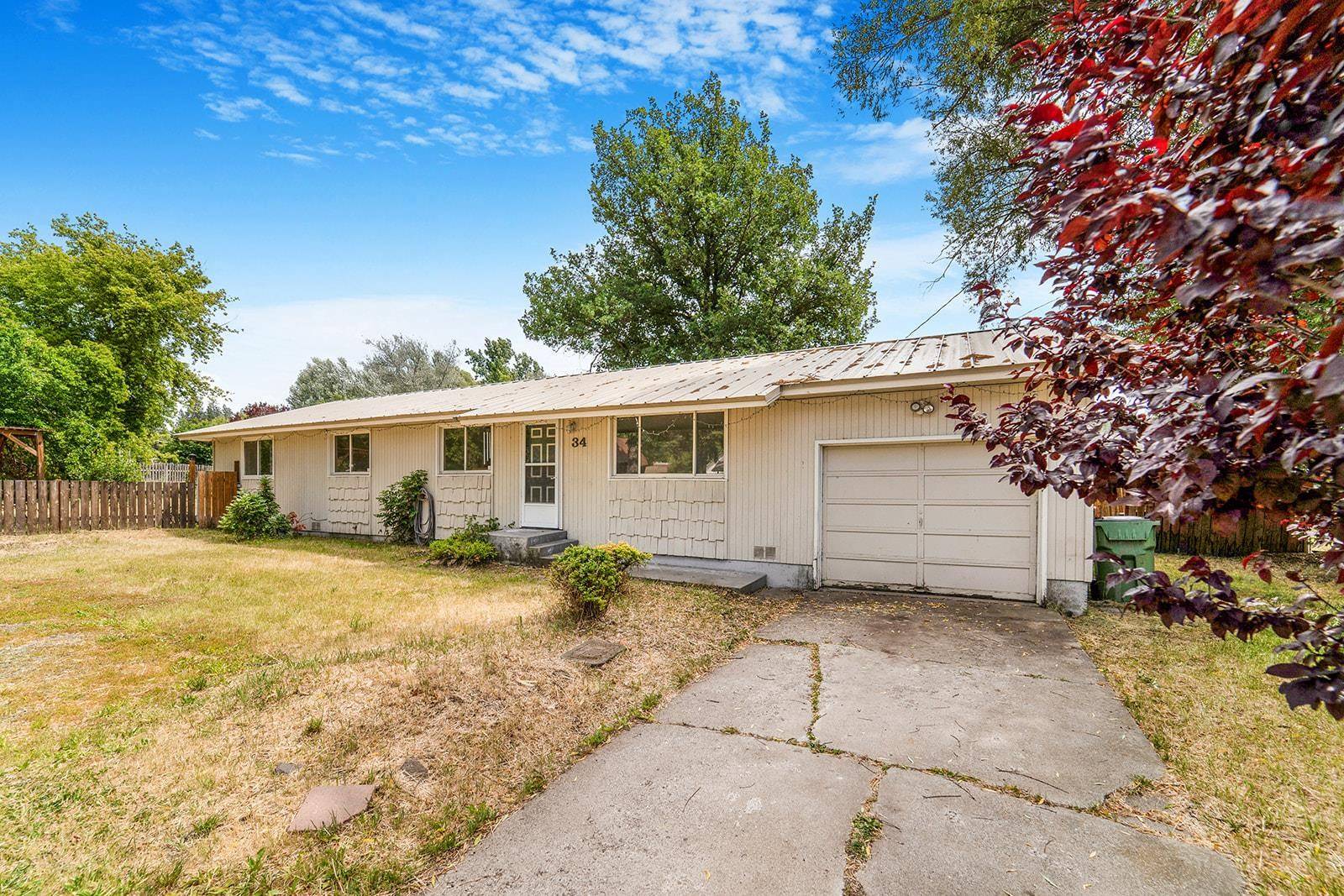 Rockford, WA 99030,34 E Lake Ave