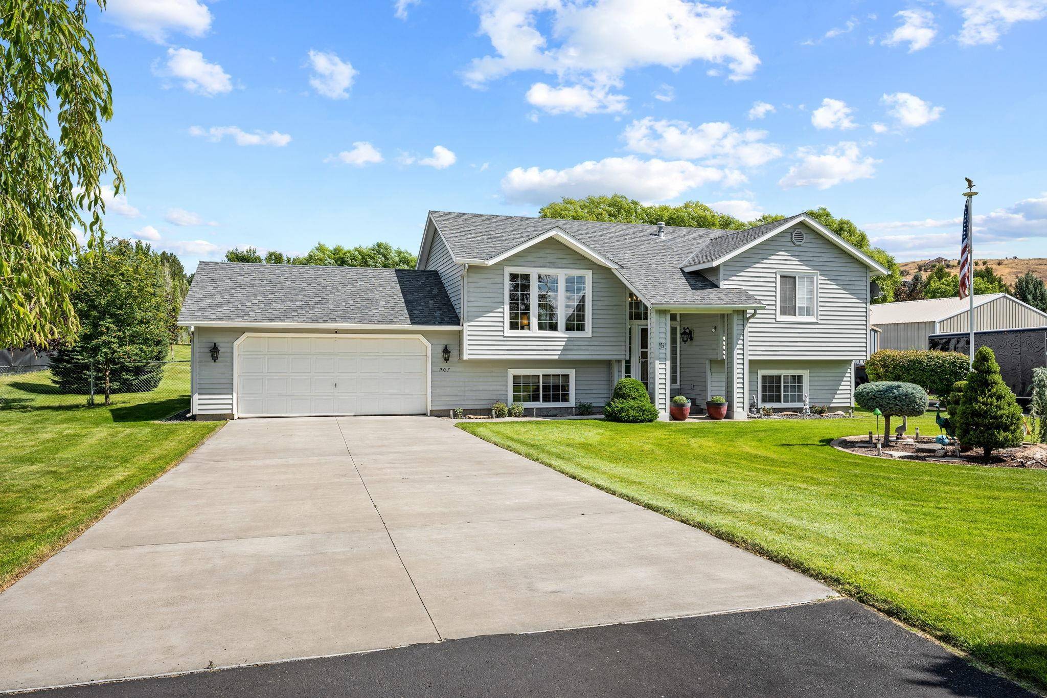 Greenacres, WA 99016,207 S Henry Rd