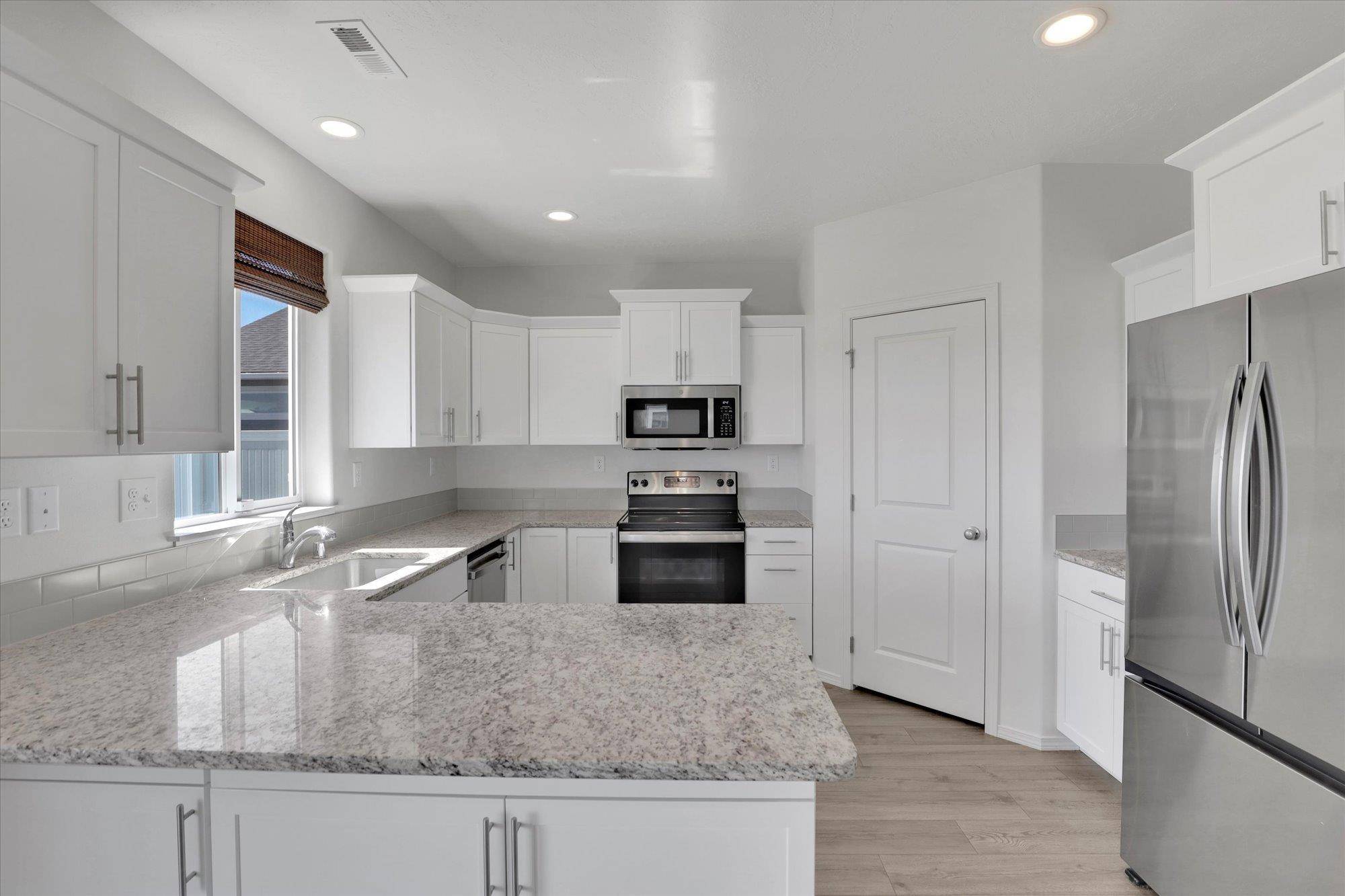 Deer Park, WA 99006,2012 E C St