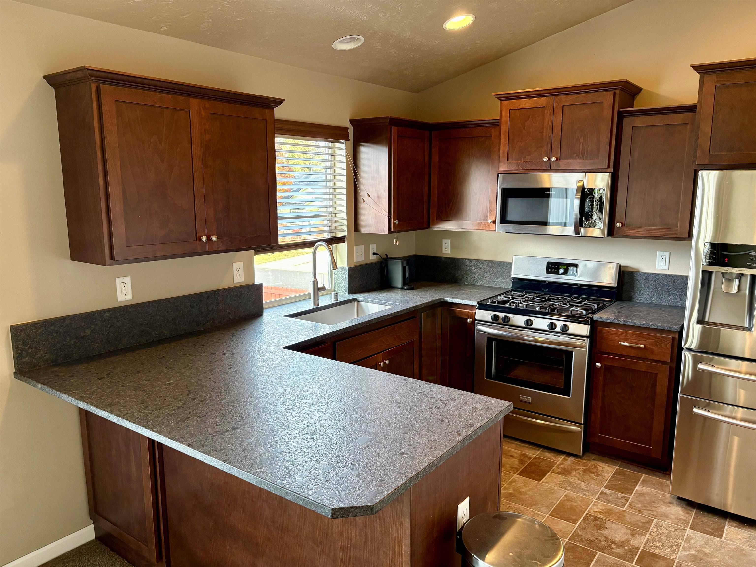 Mead, WA 99021,15317 N Hunters Pointe Rd