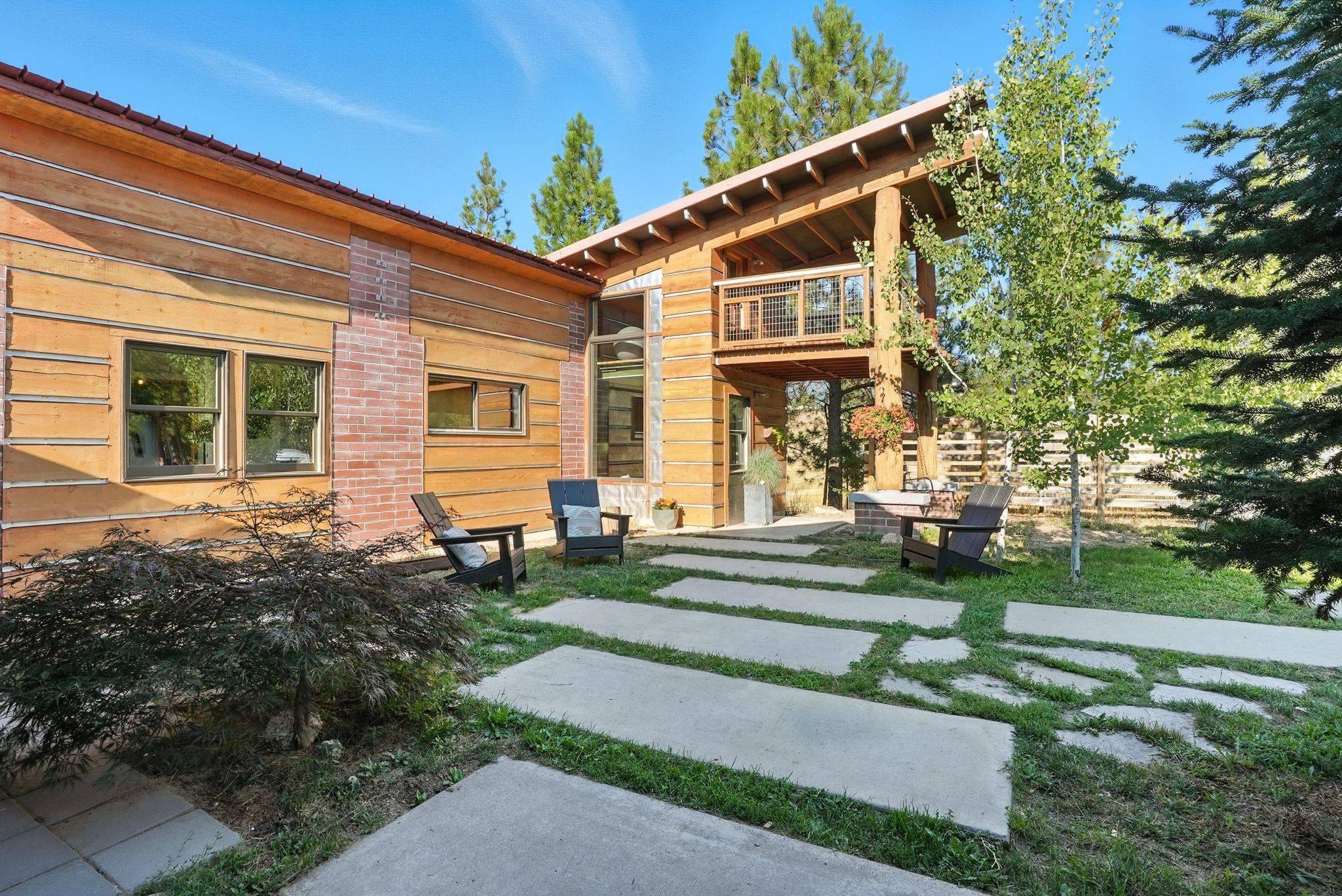 Chattaroy, WA 99003,27123 N Scotts Ridge Ln