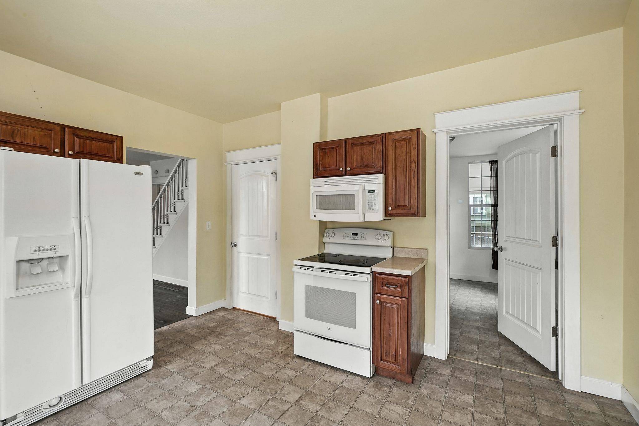 Tekoa, WA 99033,217 S Broadway St