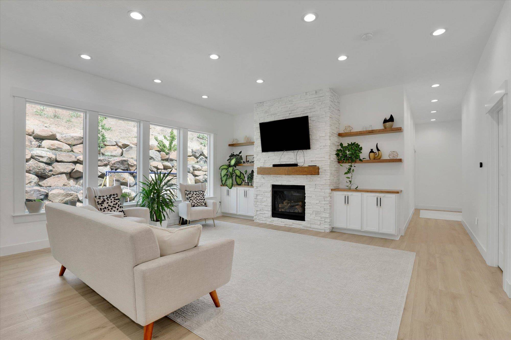 Spokane, WA 99212,8609 E Hazelwood Ln