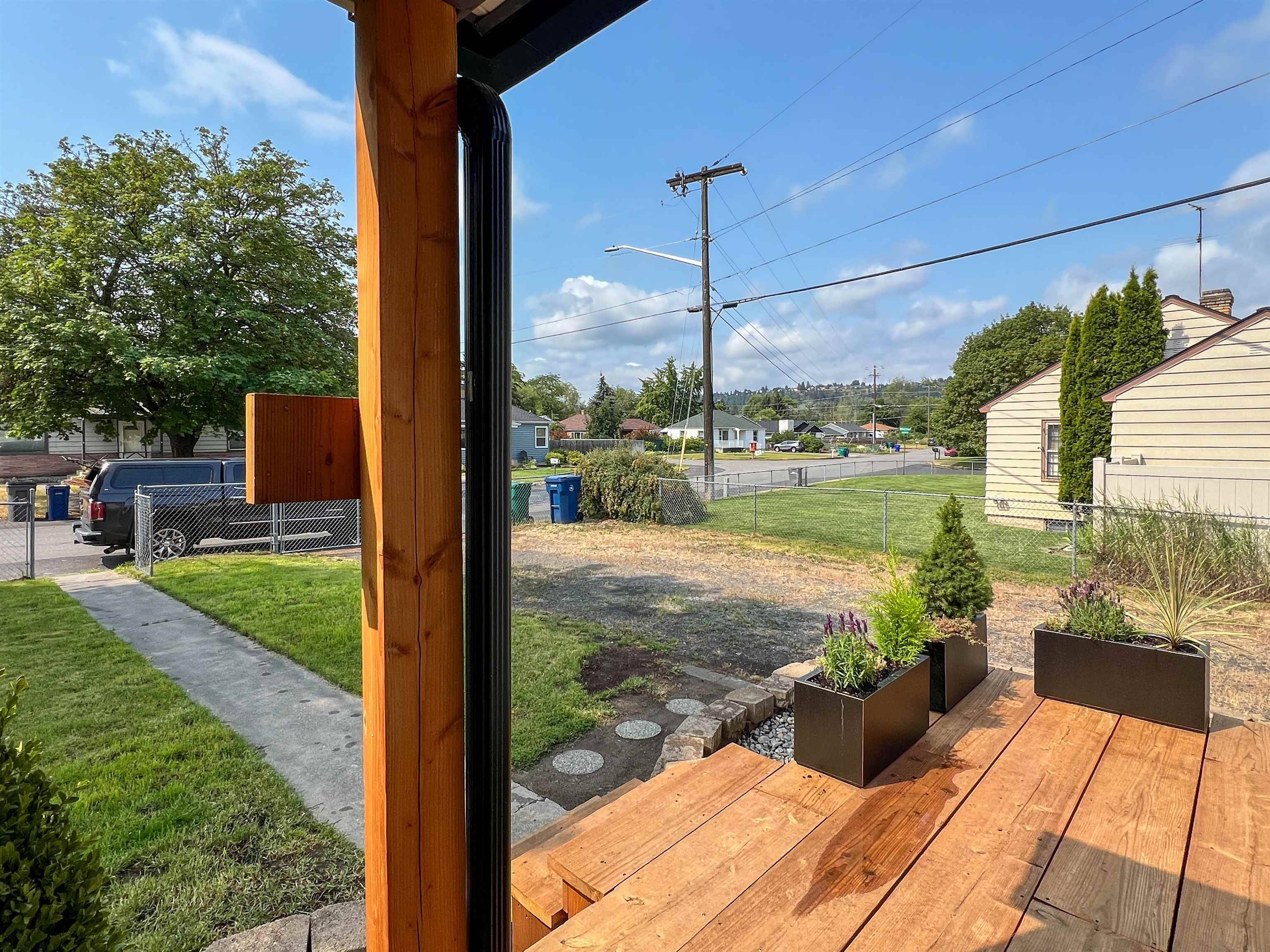 Spokane, WA 99218,223 E Graves Rd