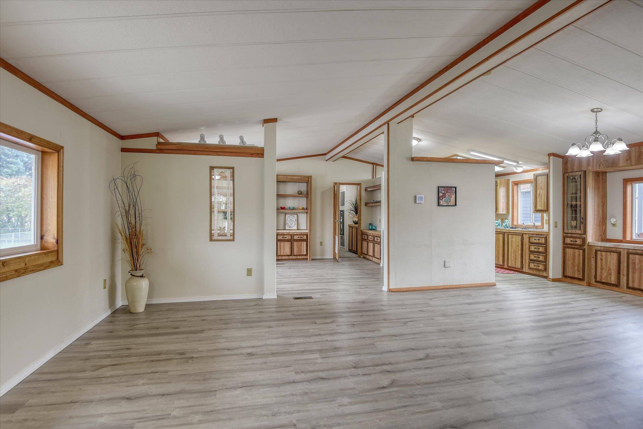 Otis Orchards, WA 99207,18914 E Buckeye Ave