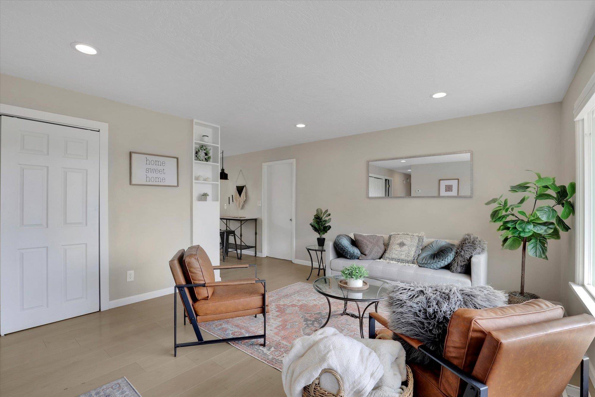 Spokane, WA 99205-7557,5902 N Sutherlin St