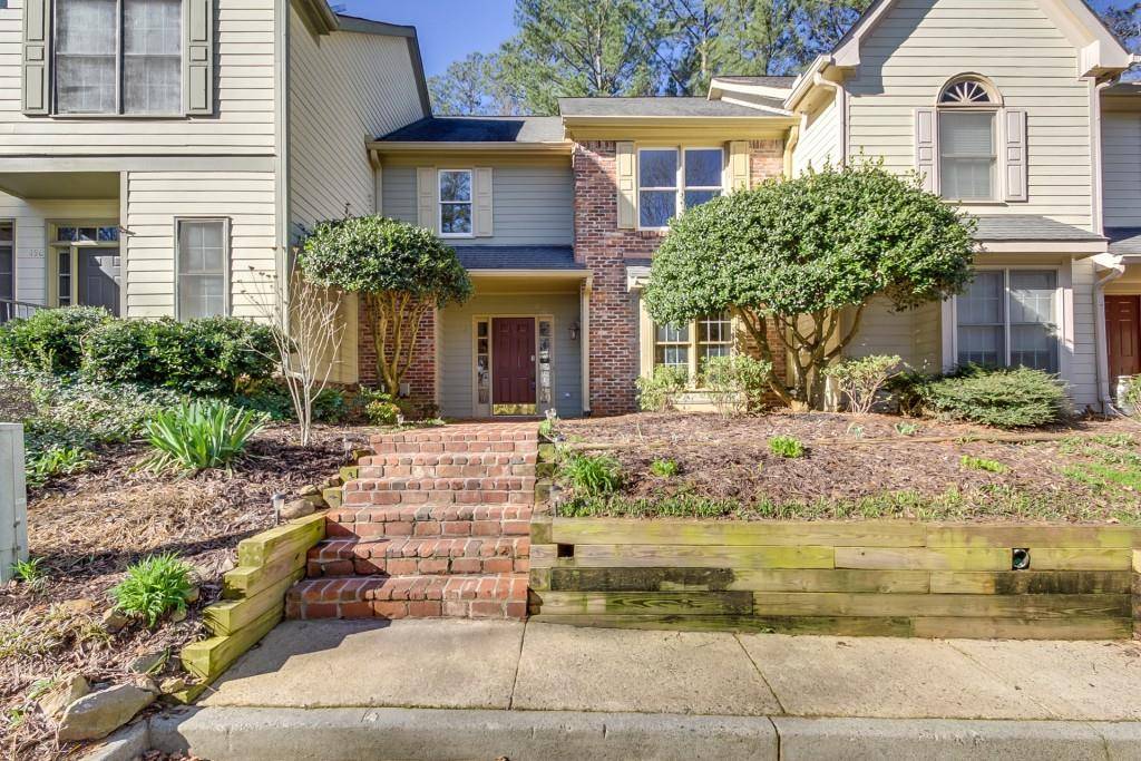 Roswell, GA 30075,152 RIVER RIDGE LN #27