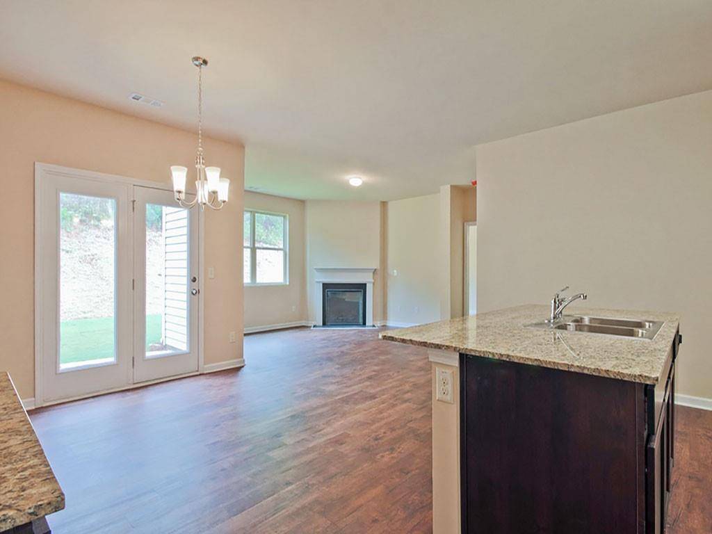 Atlanta, GA 30349,617 Yazzie PL