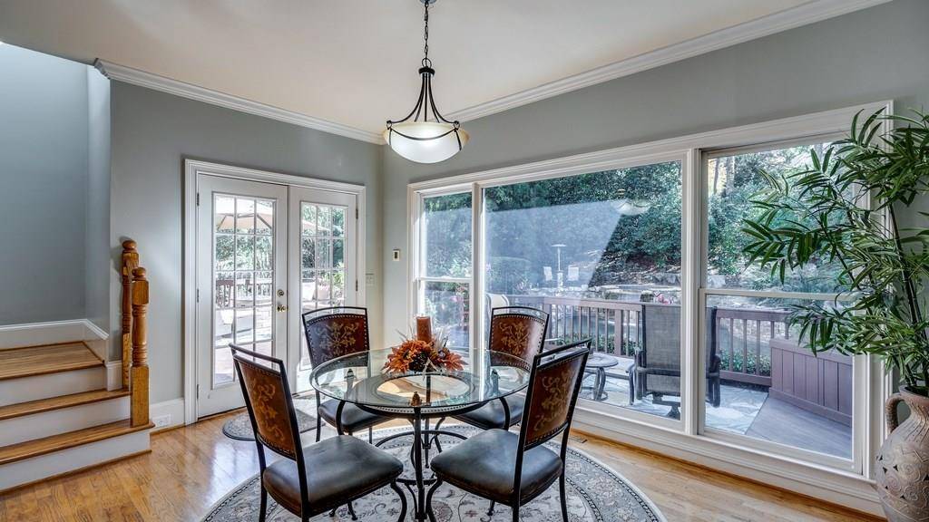 Alpharetta, GA 30005,2050 Lake Shore LNDG