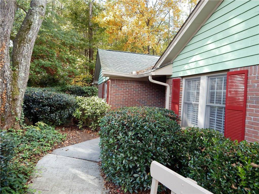 Peachtree Corners, GA 30092,6306 Deerings HOLW