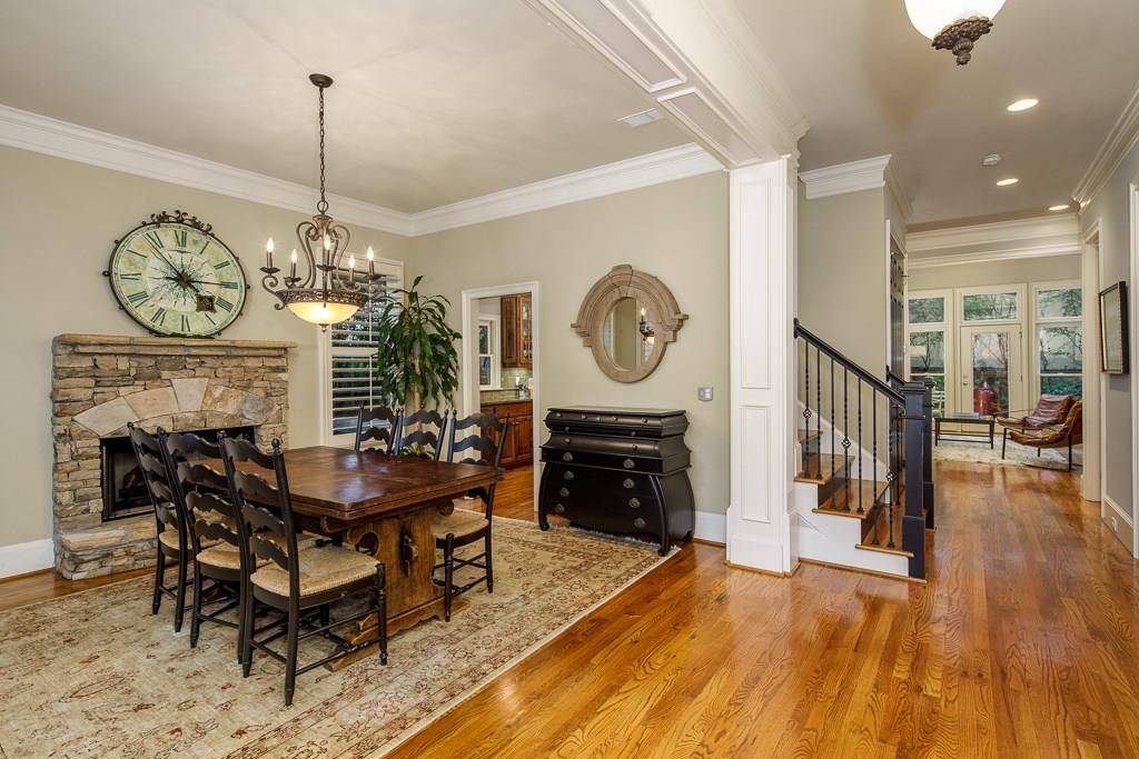 Sandy Springs, GA 30328,6377 Cotswold LN