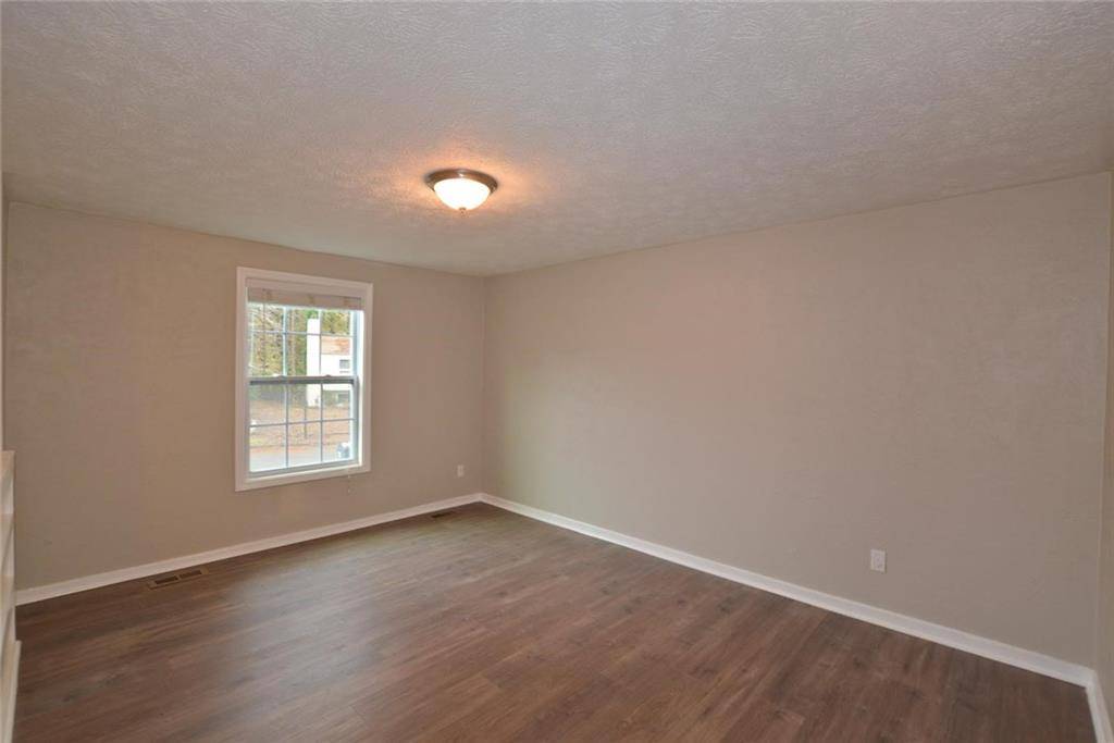 Peachtree City, GA 30269,107 Hamilton RD