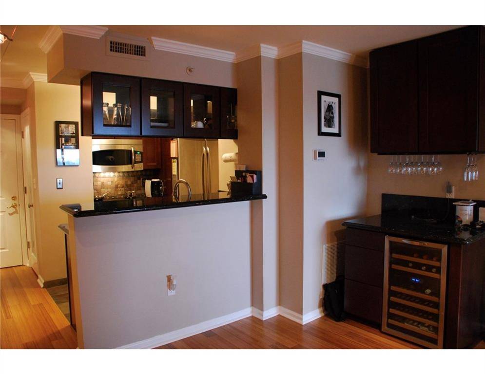 Atlanta, GA 30328,795 Hammond DR #902
