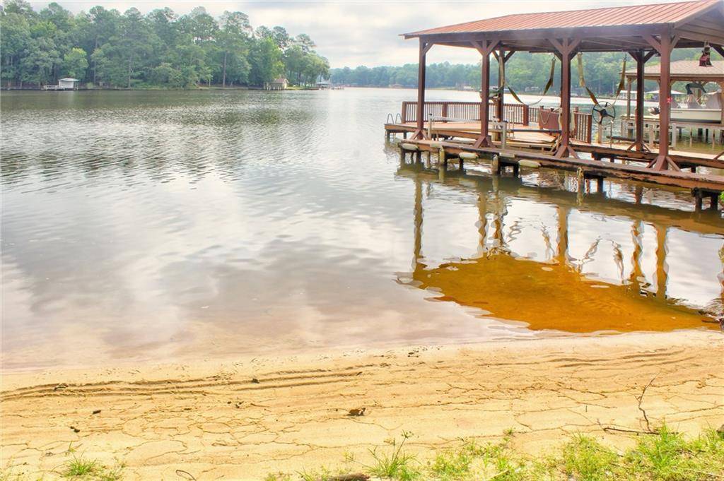 Eatonton, GA 31024,116 Crooked Creek Bay RD