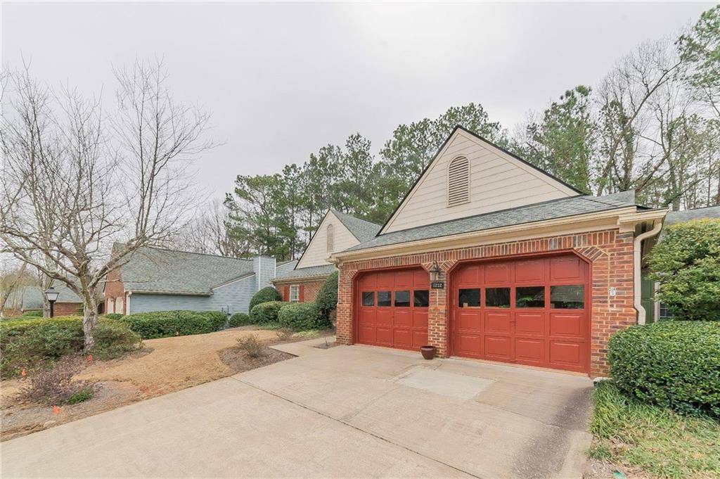 Peachtree Corners, GA 30092,6222 Meadow Run CT