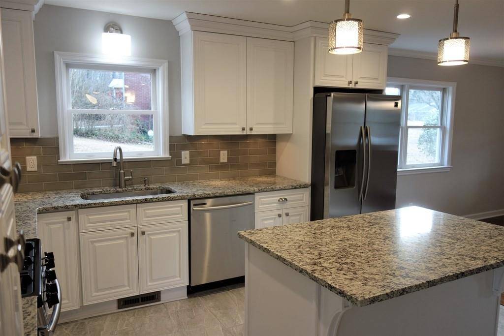 East Point, GA 30344,4224 PALM SPRINGS DR