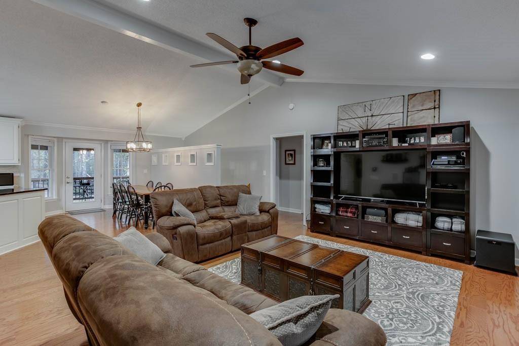 Jefferson, GA 30549,352 Lakeshore DR