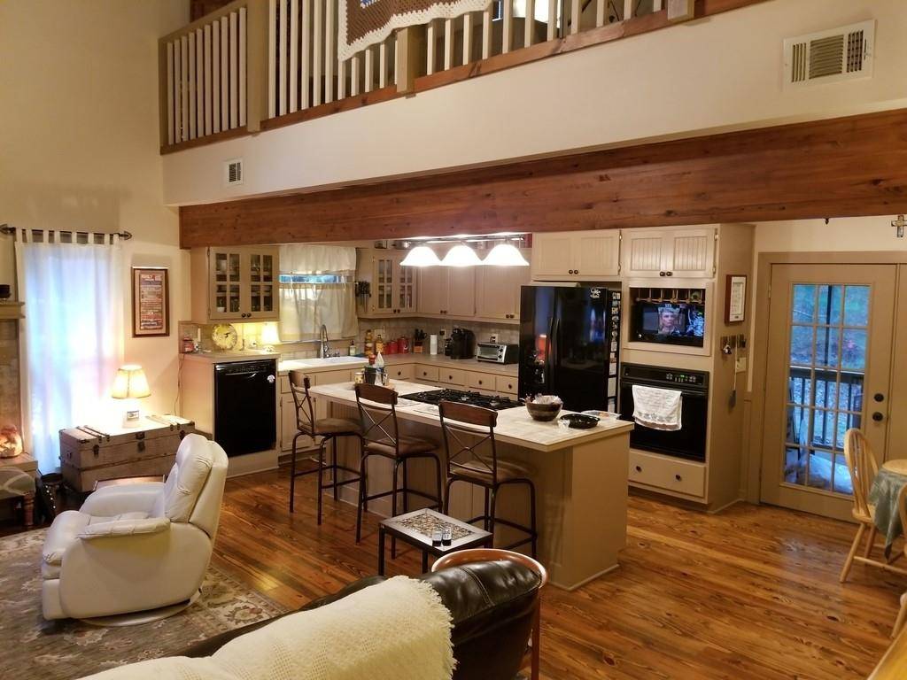 Ellijay, GA 30540,678 VILLA DR