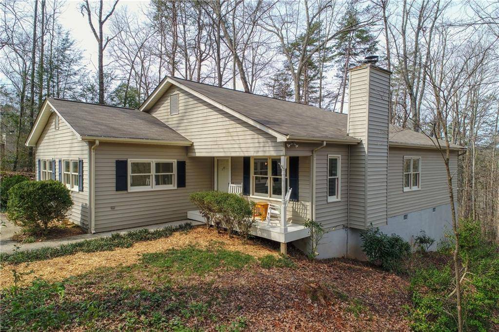 Dahlonega, GA 30533,102 Hickory LN