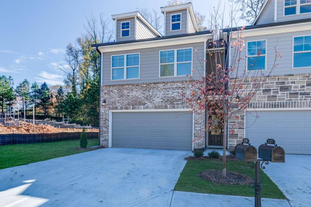 Atlanta, GA 30354,423 Mulberry ROW #2806