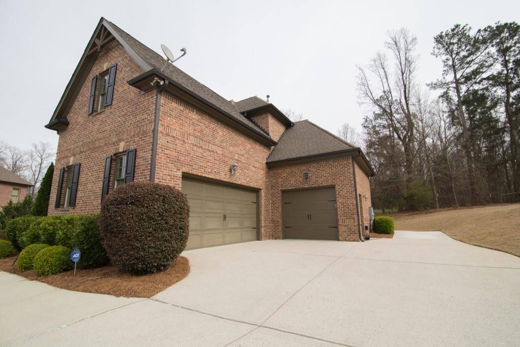 Buford, GA 30519,3019 English Manor LN