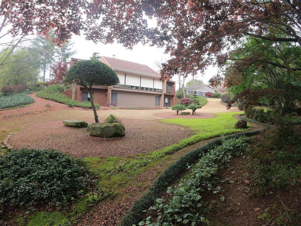 Roswell, GA 30076,125 Bridle Trail CT