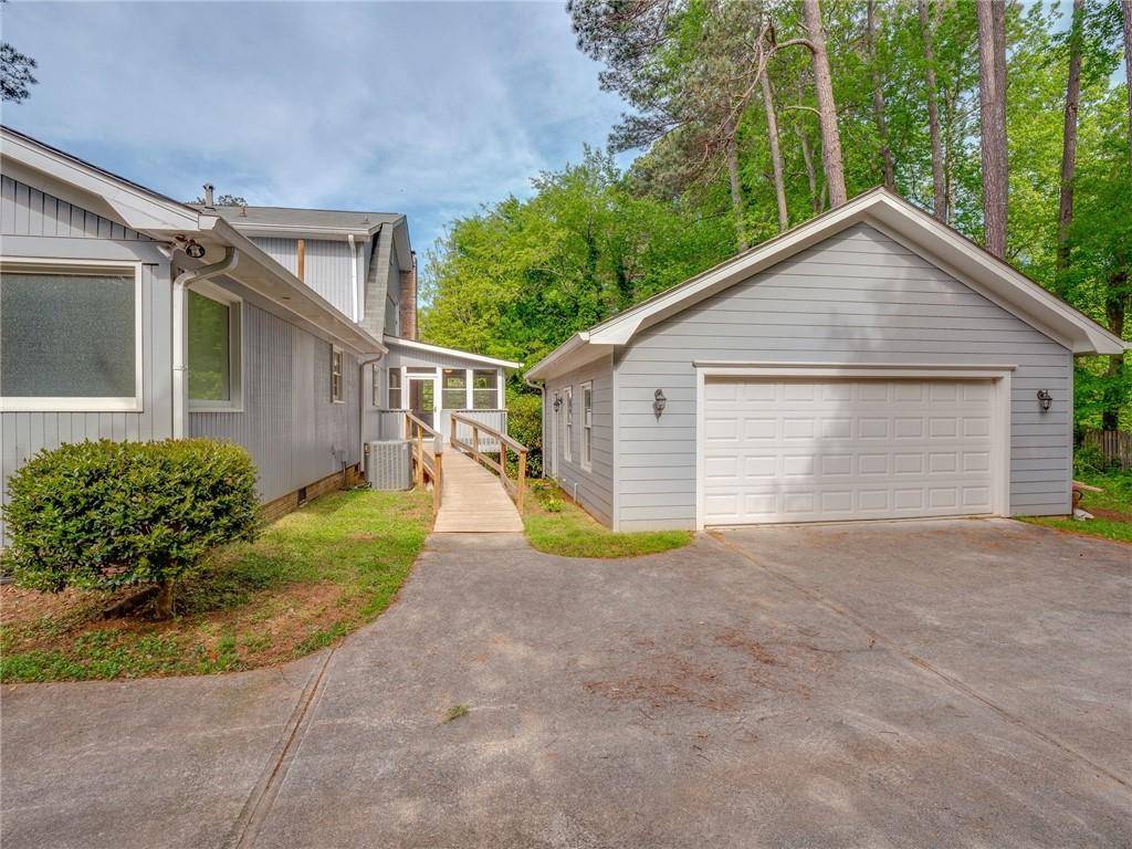 Marietta, GA 30068,2721 BURTZ DR