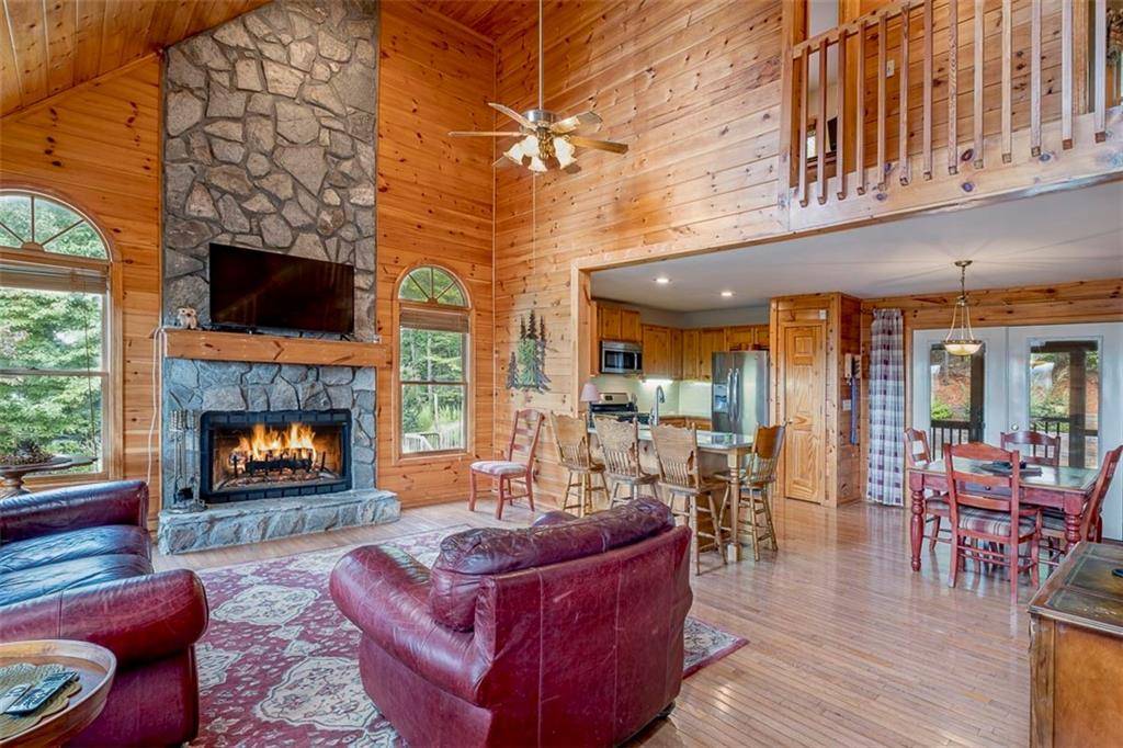 Ellijay, GA 30536,208 Oliver Creek RD